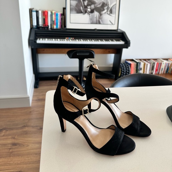 Antonio Melani Open Toe Suede Heels - Picture 4 of 6